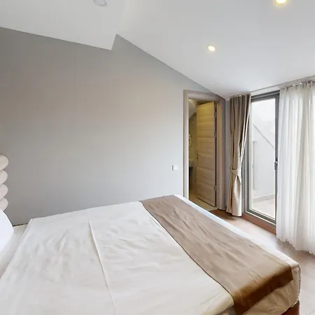 Hotel King Ataturk Airport 4*