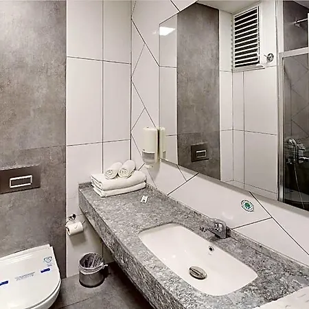 King Ataturk Airport 4* איסטמבול